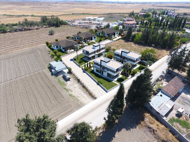 180 m2 3+1 einstöckiges Einfamilienhaus in einem vollen Grundstück in Nikosia Kanliköy 145.000 STG ** 