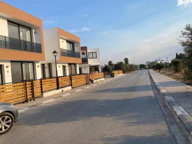Lefkoşa Minareliköy'de 3+1 , 150 m2 Satılık Müstakil Dubleks Ev 69.000 STG