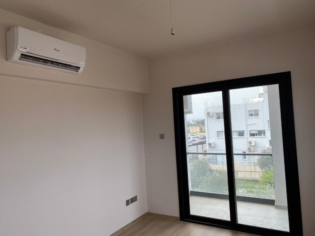 Lefkoşa Metehan Bölgesi'nde 2+1 , 85m2  Eşyalı/Eşyasız Alternatifleriyle Kiralık Lüks Daireler 300 STG