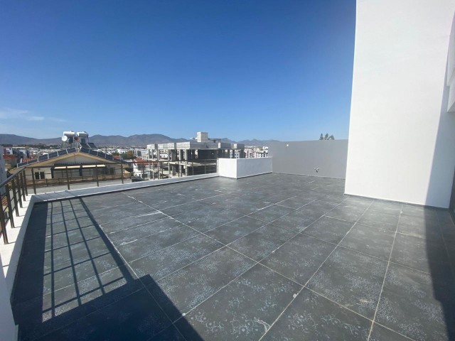 Penthouse zum Verkauf 2+1, 85 m2 + 70m2 Terrasse in zentraler Lage in Nikosia Gehrung 60,000 stg ** 