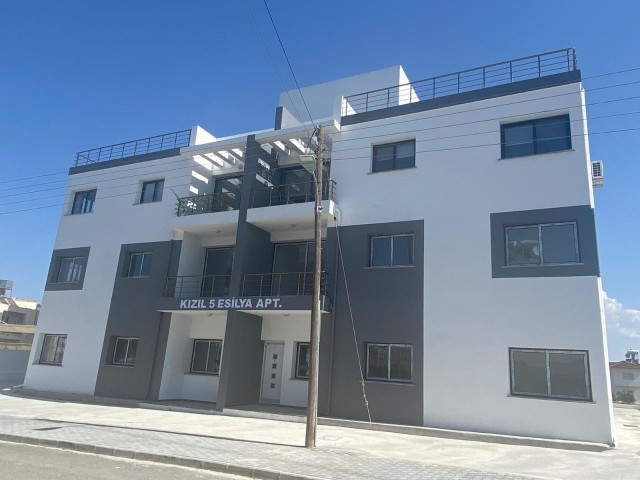 2+1,85 m2 Erdgeschoss-Wohnung zum Verkauf in zentraler Lage in Nikosia Gehrung 50.000 STG ** 