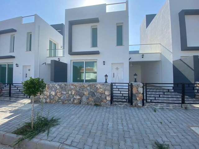 2 + 1, 140 m2 Villas for Sale in Kyrenia Karsiyaka at Prices Starting from STG 110,000 !!! ** 