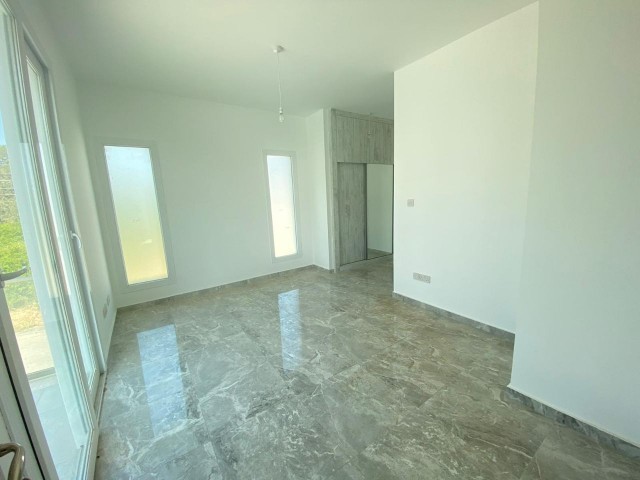 2+1, 140 m2 + 45 m2 Terrasse Villen zum Verkauf in Kyrenia Karsiyaka zu Preisen von 115.000 STG !!! ** 