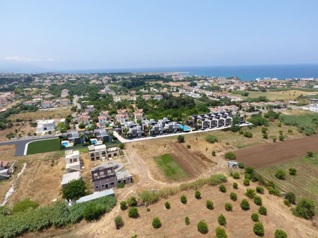 Girne Karşıyaka'da 4+1, 304 m2 Havuzlu Satılık Villalar 195.000 STG !!!