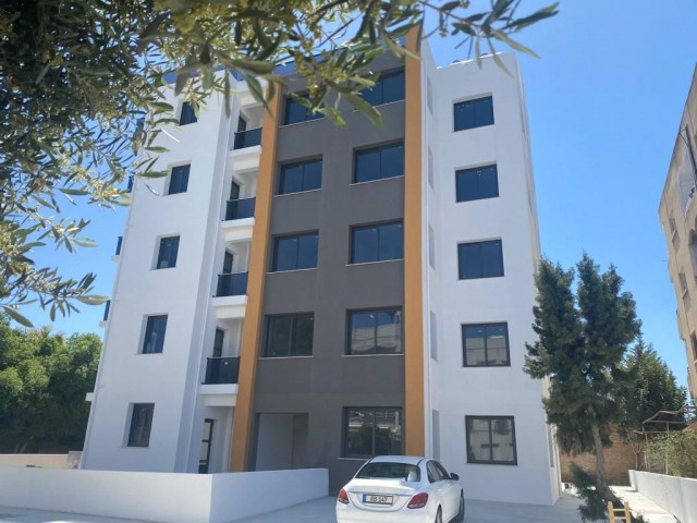 Apartments with 3 + 1 Elevators for Sale in Kucuk Kaymaklı, Within Walking Distance of the Schools Road, 65.000 STG ** 