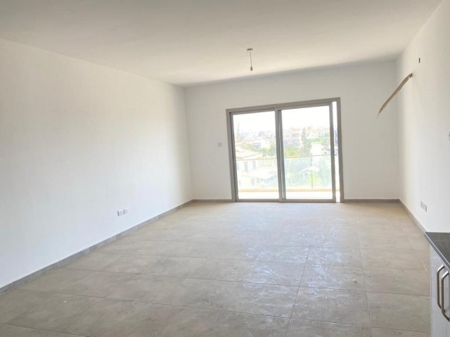 Lefkoşa Dumlupınarda Geniş 2+1  95m2  Satılık  Türk malı Daire kdv trafo dahil 47.000 STG