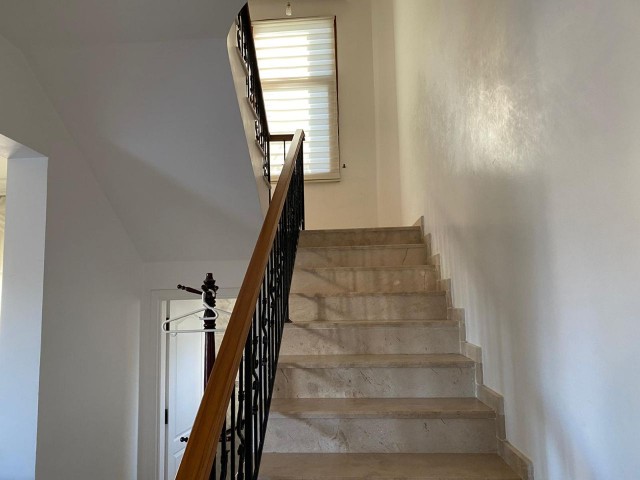 Detached House To Rent in Alsancak, Kyrenia