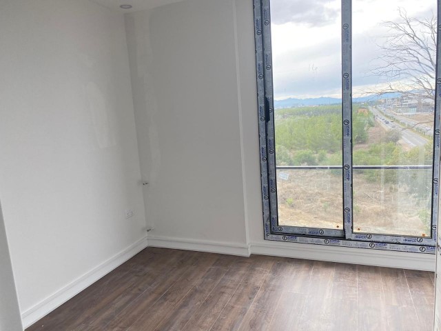 Nikosia Ortaköy mit nicht ausgeschnittenen Blick, Zentralheizung 2+1 90 + 40 Luxus-penthouse zum Verkauf m2 92.000 stg ** 