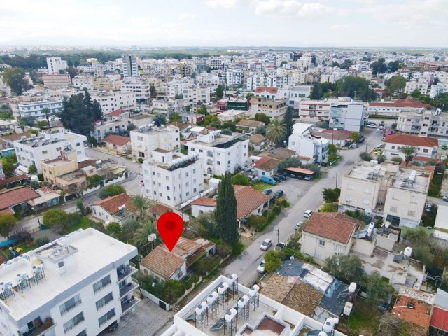 Lefkoşa Marmara'da merkezi konumda 548 m2  4 kat imar izinli satılık Türk malı arsa 130.000 stg