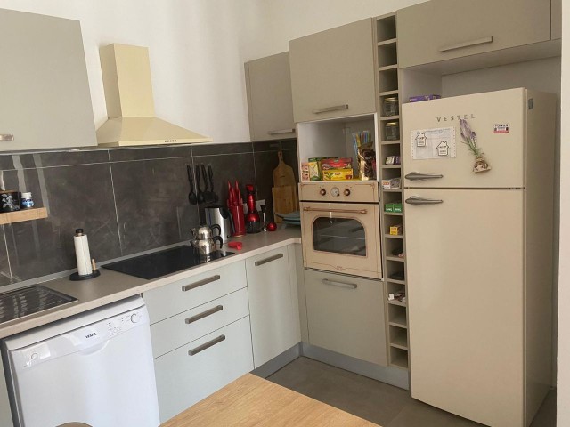 Dereboyunda 2 + 1 85m2 Modern eingerichtete und zentrale Lage voll möblierte Wohnung zum Verkauf 69,000 stg ** 