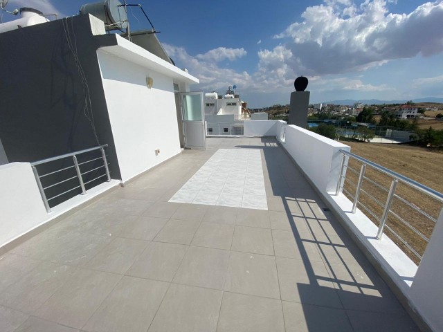 150+70 m2 Terrasse 3 + 1 Eck Twin Villa zum Verkauf in gehryeli 119,000 stg ** 