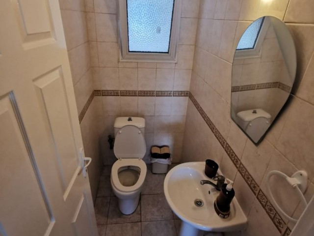 3+1 Wohnung Zu vermieten in Nikosia Ortaköy 350stg monatlich ** 