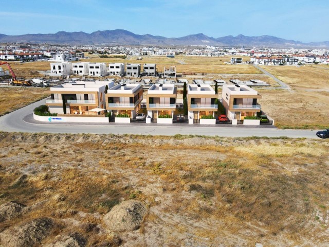 Yenikent'te 3+1 185m2 Satılık Villa 