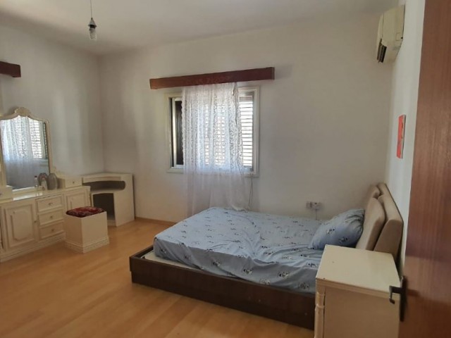 Gönyeli'de 3+1 Temiz bakımlı Kiralık Daire 300stg aylık