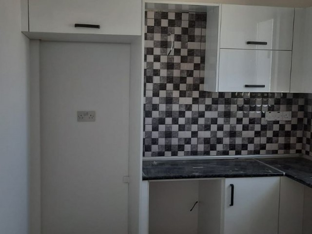 Nikosia Kizilbas ta 2 + 1 85 m2 Wohnung zum Verkauf mit Aufzug 43,500 stg ** 