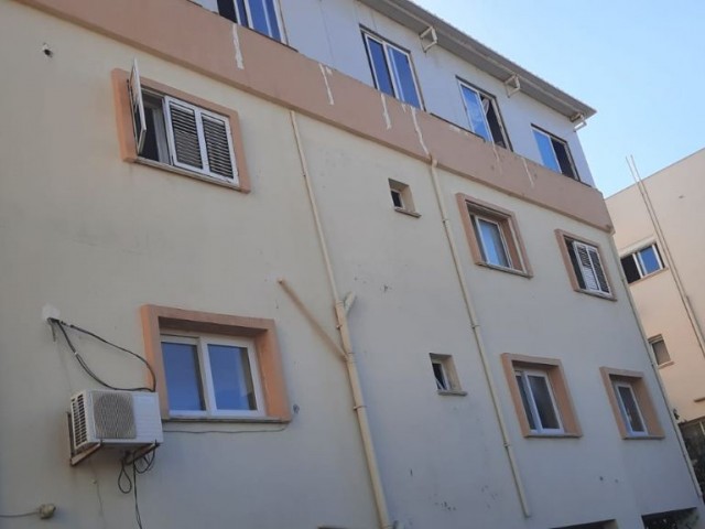 Kyrenia Zentrum, Lemar Gegenüber 3 + 1 Wohnung Zu Verkaufen ** 