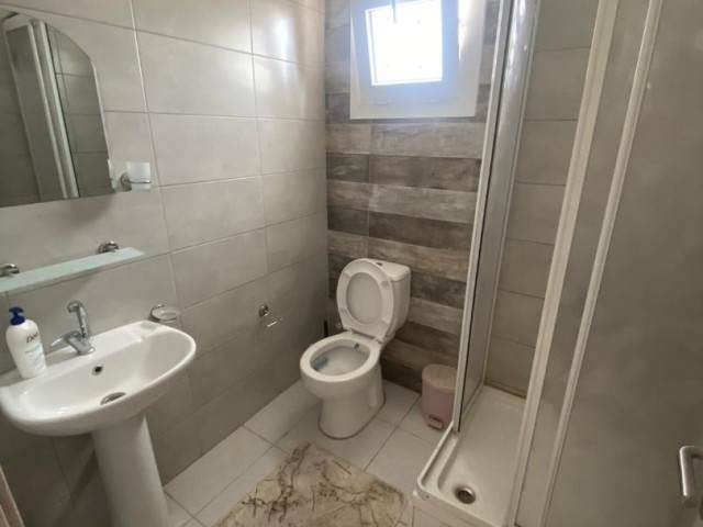 Küçükkaymakli da 2+1 85m2 Rental Darie 350stg ** 