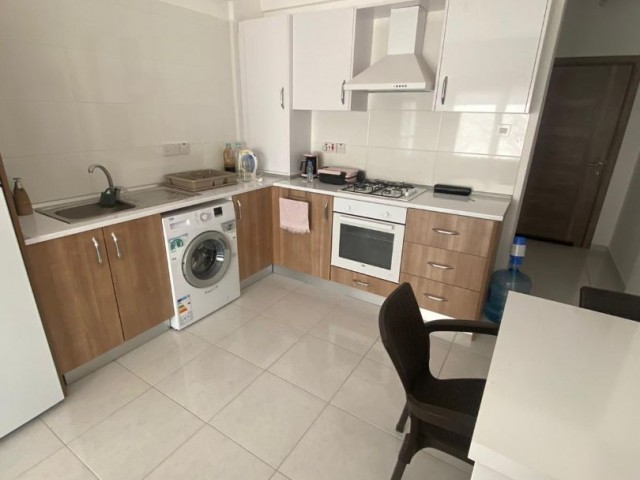 Küçükkaymakli da 2+1 85m2 Rental Darie 350stg ** 