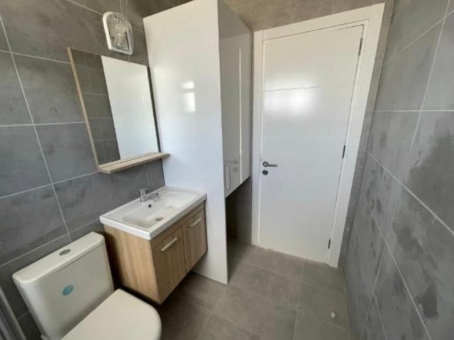 2+1 Wohnung und Penthouse mit Aufzug in Yenisehir zu verkaufen zu Preisen ab 65,000 stg ** 