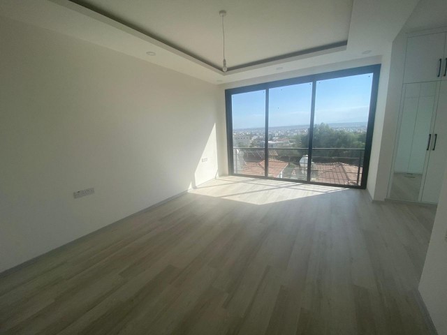 Gönyeli'de 4+1 380m2 Satılık Lüks İkiz Villa 165,000stg 