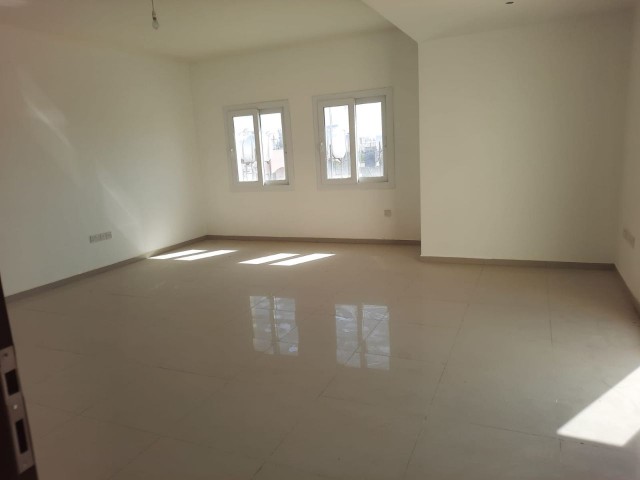 3+ 1, Villa-sized Zero Apartment for Sale in Gönyeli 80,000stg ** 