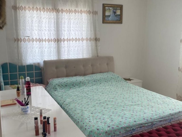 Gönyeli'de 3+1 , 135 m² Geniş Satılık Apartman Dairesi 65,000stg