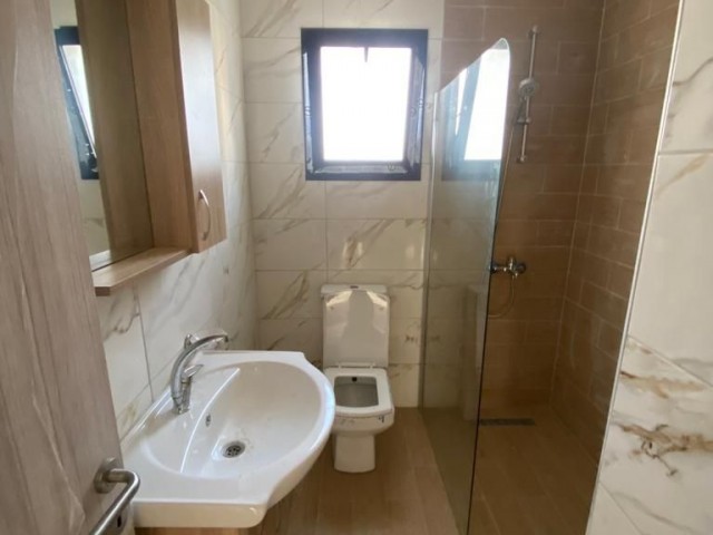 Gönyeli  2+1  Apartman Dairesi  400stg