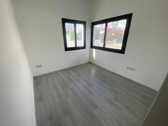 Gönyeli’de 2+1 85 m2 ara kat KDV, trafo ödenmiş Türk malı satılık sıfır daire 59.900 stg