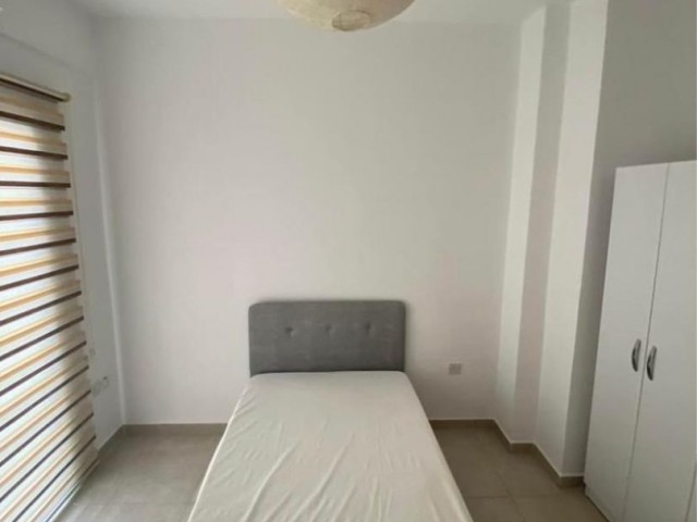 Küçük kaymaklı'da 2+1 Kiralık Temiz Eşyalı apartman Dairesi 400stg aylık