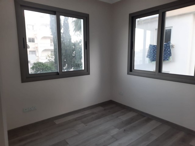 Girne Merkezde 1+1 Satılık  Apartman Dairesi 69,000stg