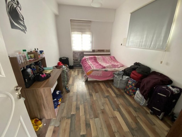 Gewerblich genehmigte 3+1, 120 m² Erdgeschosswohnung zu verkaufen in Ortakoy £70. 000