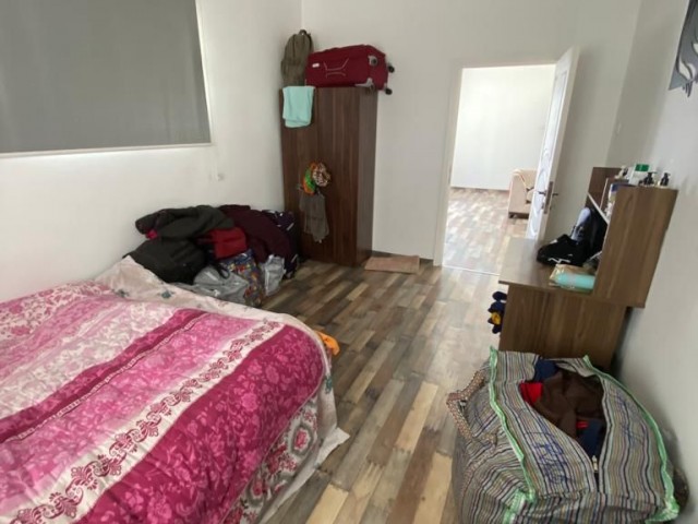 Gewerblich genehmigte 3+1, 120 m² Erdgeschosswohnung zu verkaufen in Ortakoy £70. 000