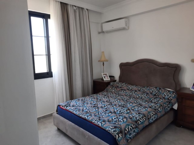 Zeytinlikte 3+1 135m2  Ful Eşyalı Zeminkat Bahçeli Satılık Daire 159.900stg