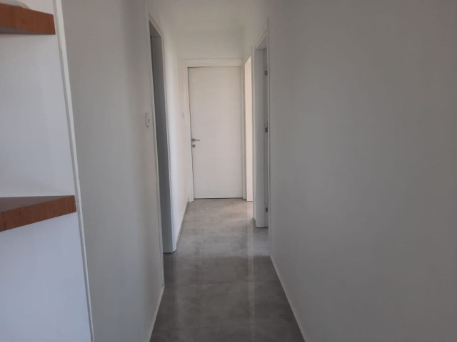 Zeytinlikte 3+1 135m2  Ful Eşyalı Zeminkat Bahçeli Satılık Daire 159.900stg