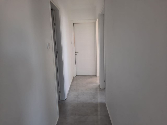 Wohnung zu verkaufen in Zeytinlikte 3+1 135m2 Zeminkat Bahçeli 159.900stg