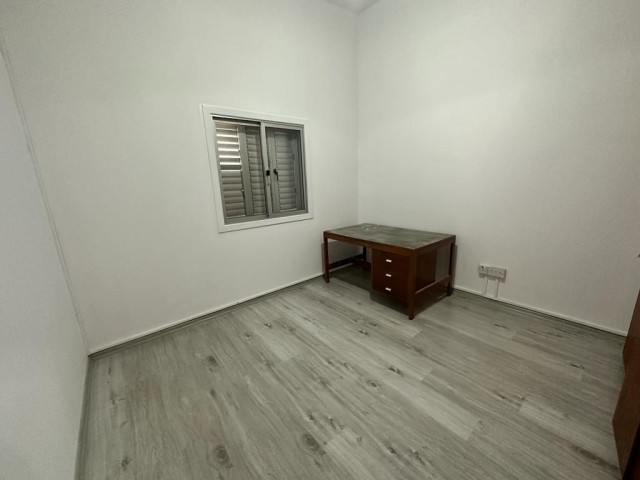 Yenikent'te 3+1 Tadilatlı Full Yeni Eşyalı Geniş Bahçeli Kiralık İkizVilla 750stg