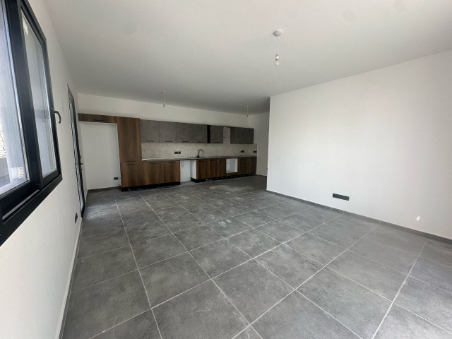 Hinter Gönyeli Big Kiler Market 2+1, 90 m², Erdgeschoss, Garten und Penthouse Optionen mit Preisen ab 