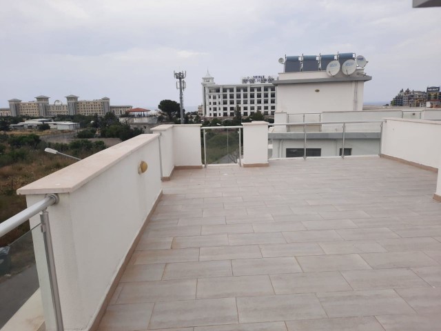 1+1 first floor apartments for rent in Alsancak, Girne