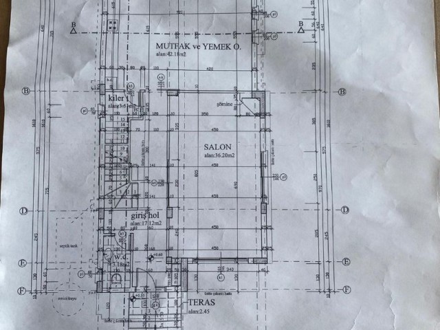 Lefkoşa Yenikent'te 4+1, 230 m2, Geniş Bahçeli Satılık Lüks Dubleks Köşe Villa.