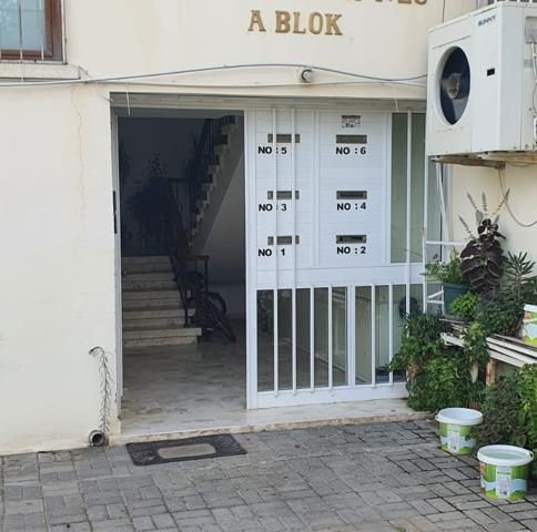 Belediye Boulevard road COMMERCIAL PERMIT 3+1, 160m2 Very Spacious 2nd Floor Central Location Apartment for Rent