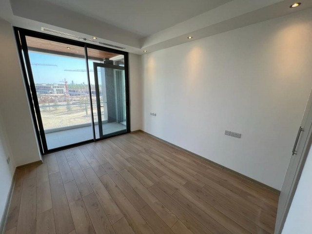 2+1, 110 m2, an der Hauptstraße, hochwertige Gewerbewohnung zum Verkauf am Standort Omağ in Metehan, Nikosia