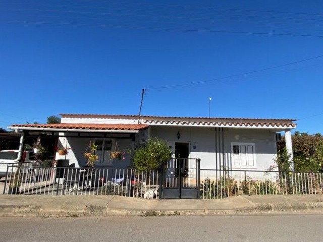 3+2, 160 m2 Detached House with Helper House for Sale on a 800 m2 Plot in a Quiet Neighborhood in Gü