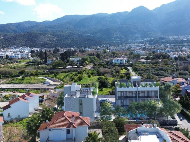 2+1 Wohnungen mit Gemeinschaftspool und herrlicher Aussicht zum Verkauf in einer Sackgasse in Lapta, Kyrenia