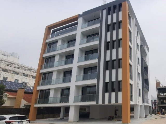 Nikosia Küçük Kaymaklı Schulstraße neben TMK Türkisch gemachte Koçanlar 2+1 75m2 Wohnung zum Verkauf