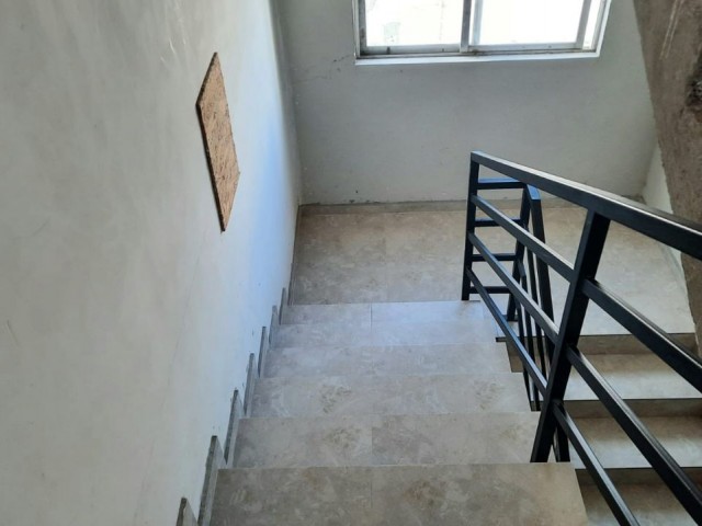 2+1 100 m2 Ensuite-Wohnung zum Verkauf in Gönyeli, Nikosia