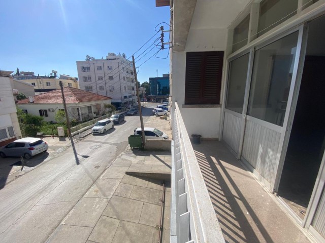 5-Room, 200 m² Flat with Commercial Permit for Sale in Nicosia Dereboyu