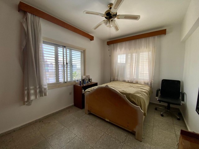 Clean 3+1 130 m² Flat for Sale in a Central Location in Nicosia Küçük Kaymaklı