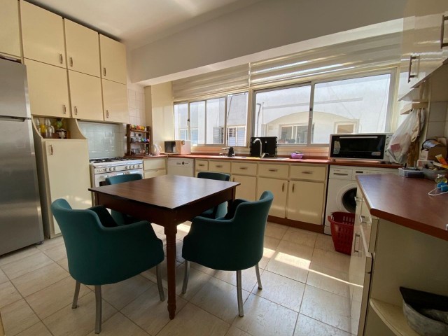 Clean 3+1 130 m² Flat for Sale in a Central Location in Nicosia Küçük Kaymaklı