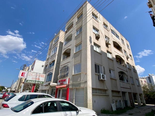 Clean 3+1 130 m² Flat for Sale in a Central Location in Nicosia Küçük Kaymaklı