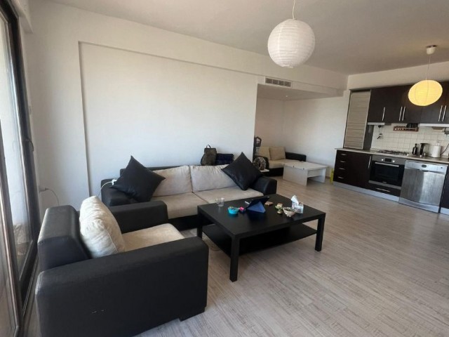 Girne Alsancak ta 2+1 Deniz Manzaralı Sakin Site İçerisinde Satılık Daire